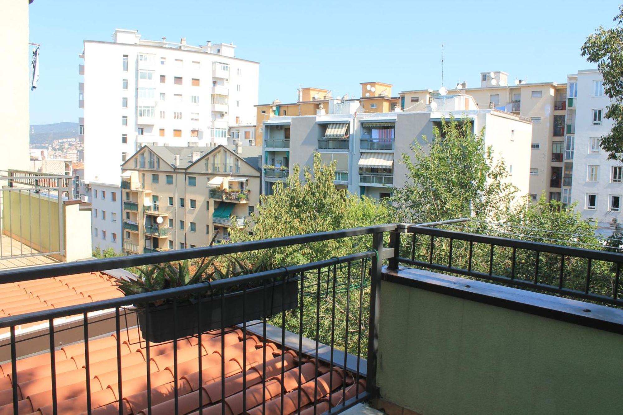 Terrace44 Oasi Di Pace E Relax Nel Cuore Di Trieste Dış mekan fotoğraf